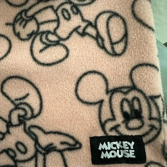 Mikey mouse hoodie size XXL - Picture 4 of 5